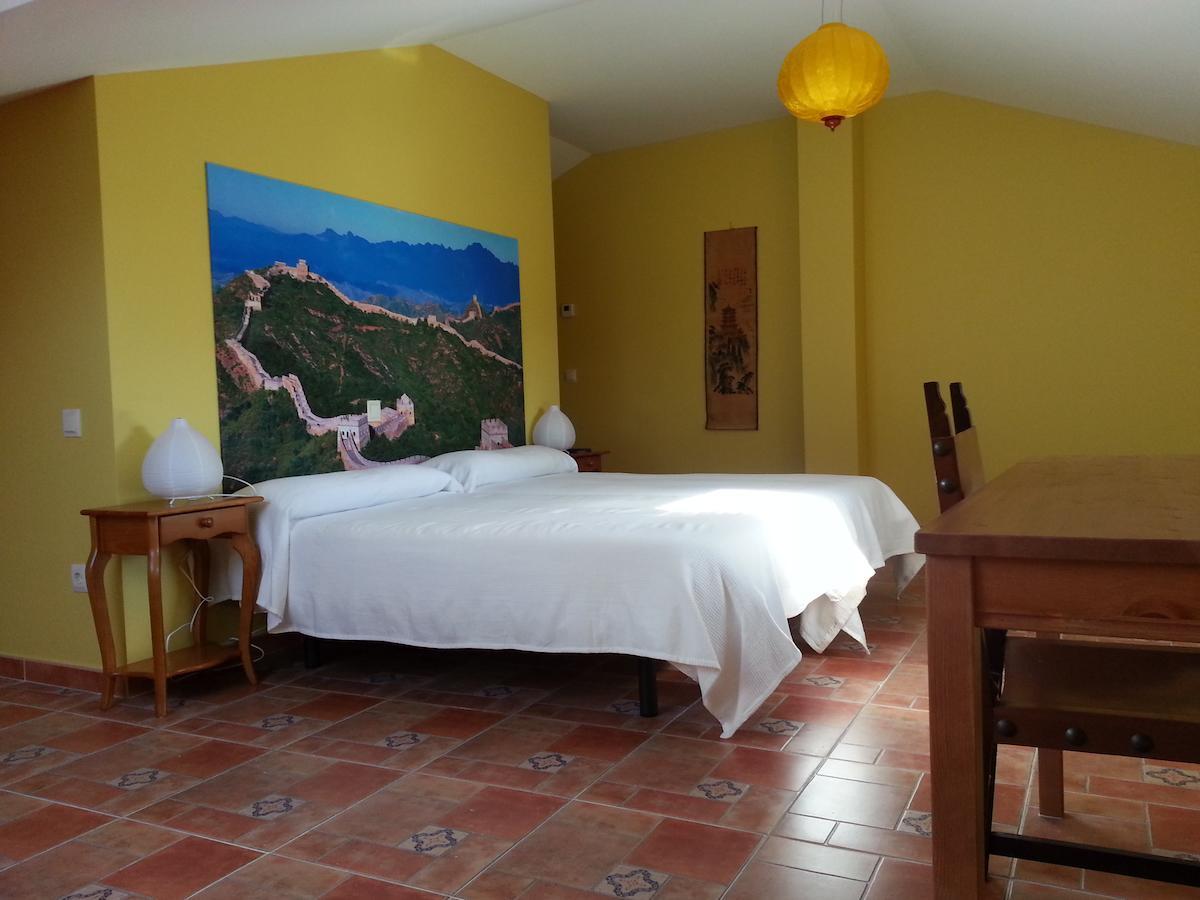 Hotel Rural La Casa Del Tio Telesforo Trescasas الغرفة الصورة