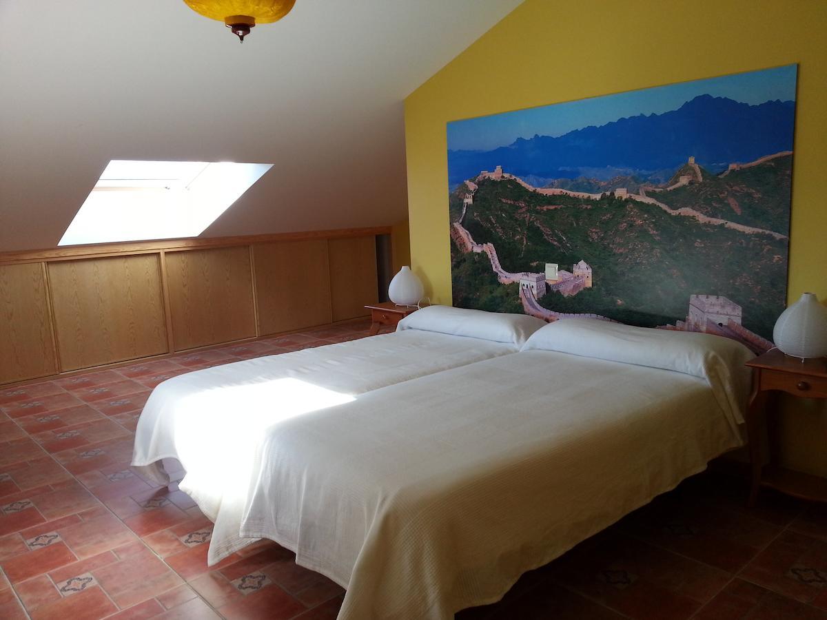 Hotel Rural La Casa Del Tio Telesforo Trescasas الغرفة الصورة