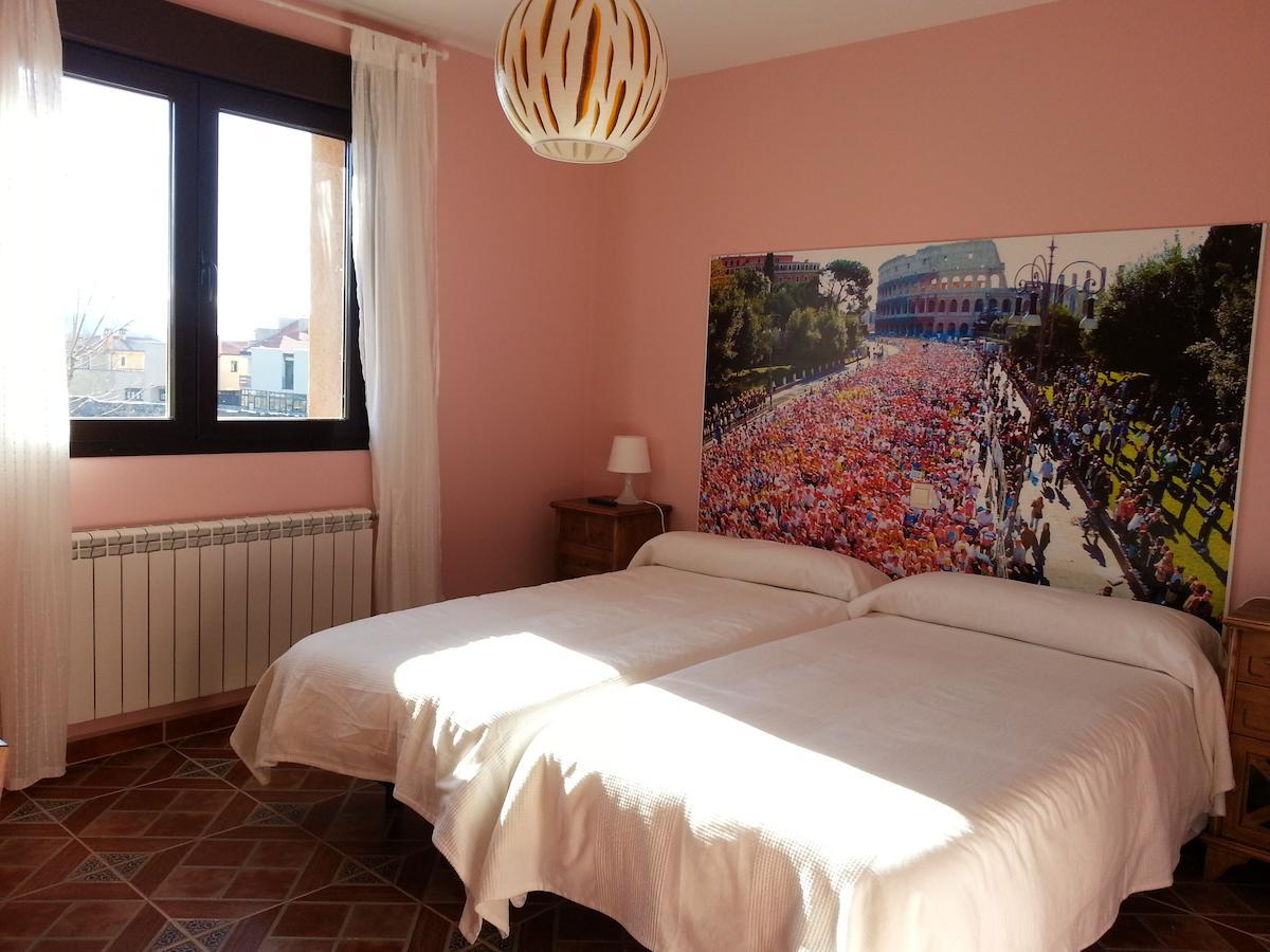 Hotel Rural La Casa Del Tio Telesforo Trescasas الغرفة الصورة